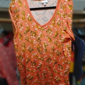 LuLaRoe t-shirt plus size 2x. Orange tiger print
